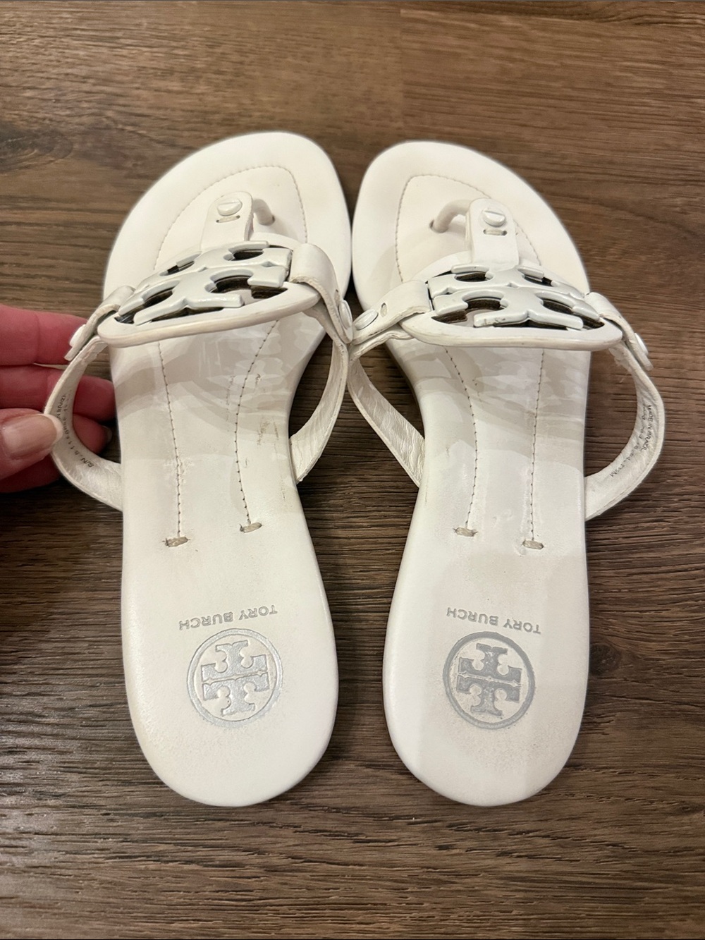 Tory Burch White Miller Logo Thong Sandals Size 7.5 - Picture 11 of 11